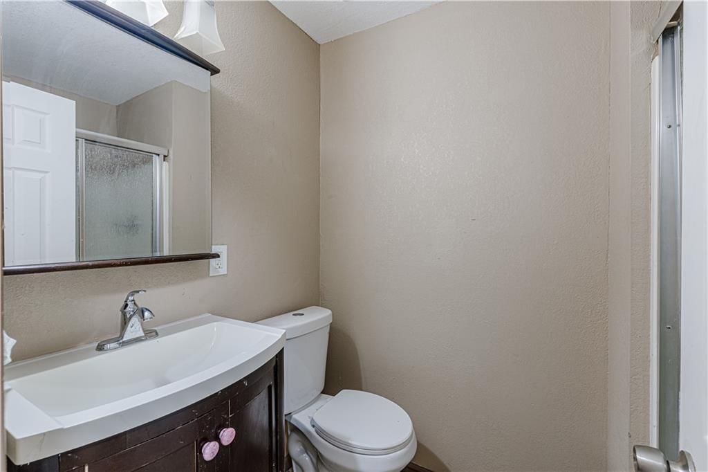 8602 E 84th Terrace — photo 10