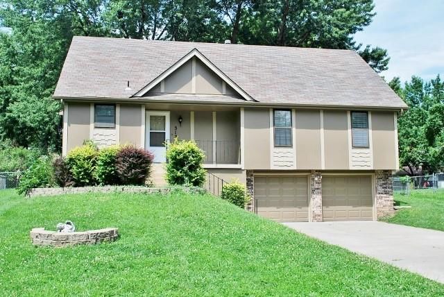 313 SE Alice Street, Blue Springs, MO