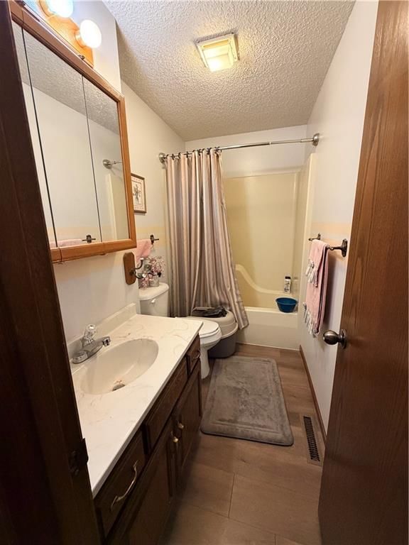804 BIRCHWOOD Circle — photo 9