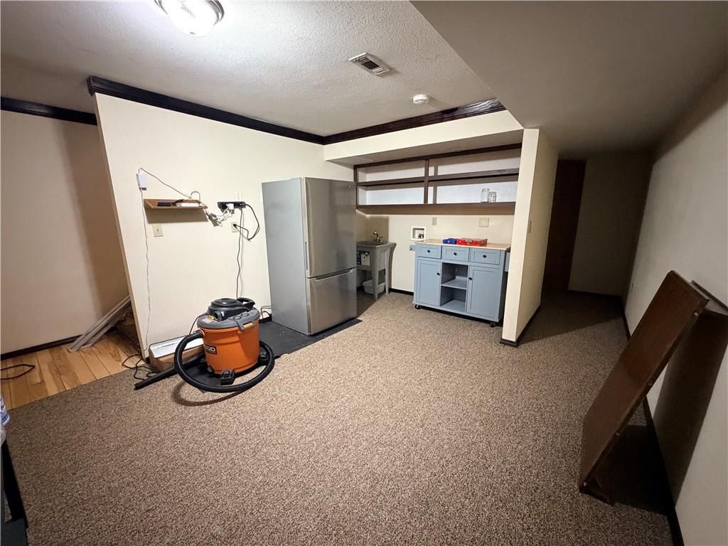 804 BIRCHWOOD Circle — photo 11