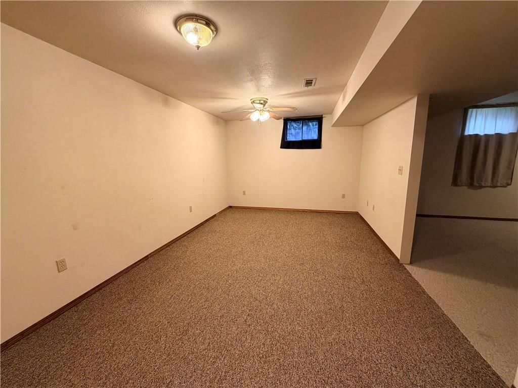 804 BIRCHWOOD Circle — photo 12