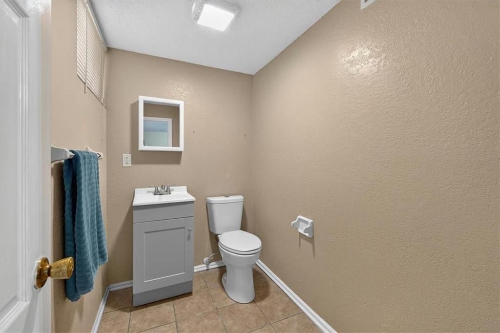 8310 Sterling Avenue — photo 23