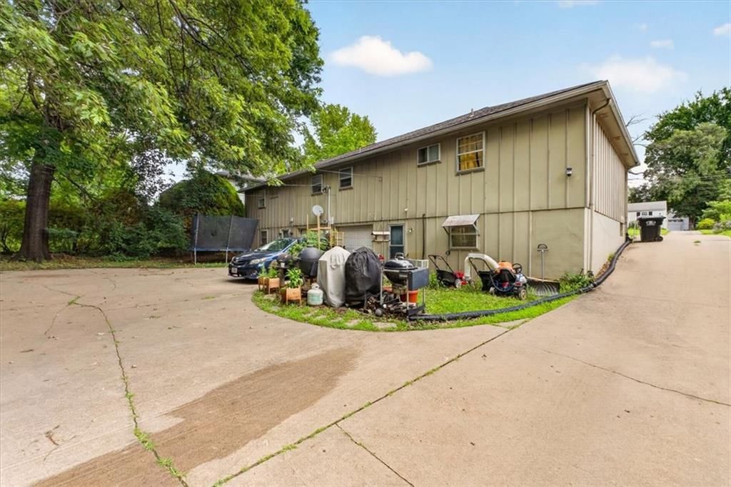 8310 Sterling Avenue — photo 26