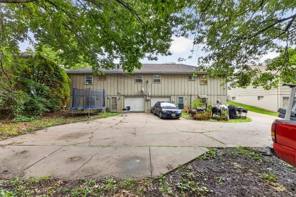 8310 Sterling Avenue — photo 27