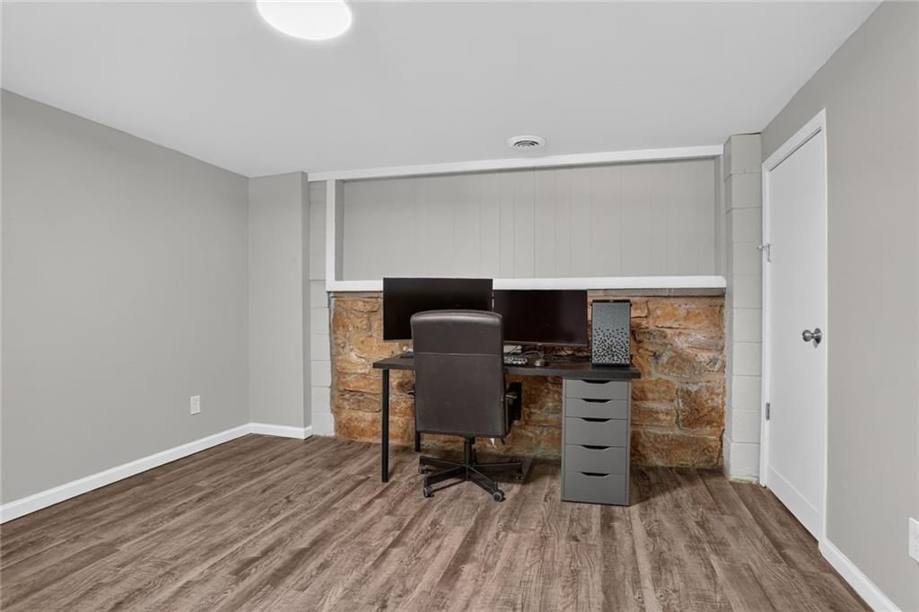 4740 Delmar Street — photo 22