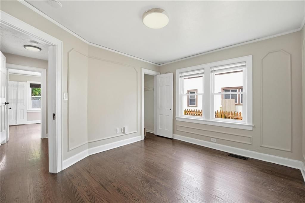 431 E 69th Terrace — photo 23