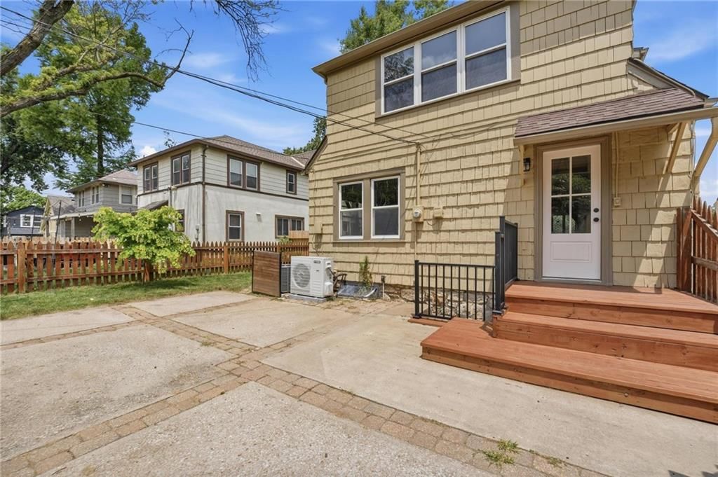 431 E 69th Terrace — photo 63