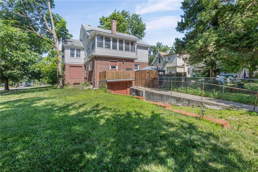 633 S Cedar Street — photo 46