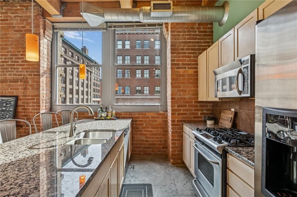 712 Broadway Boulevard — photo 12