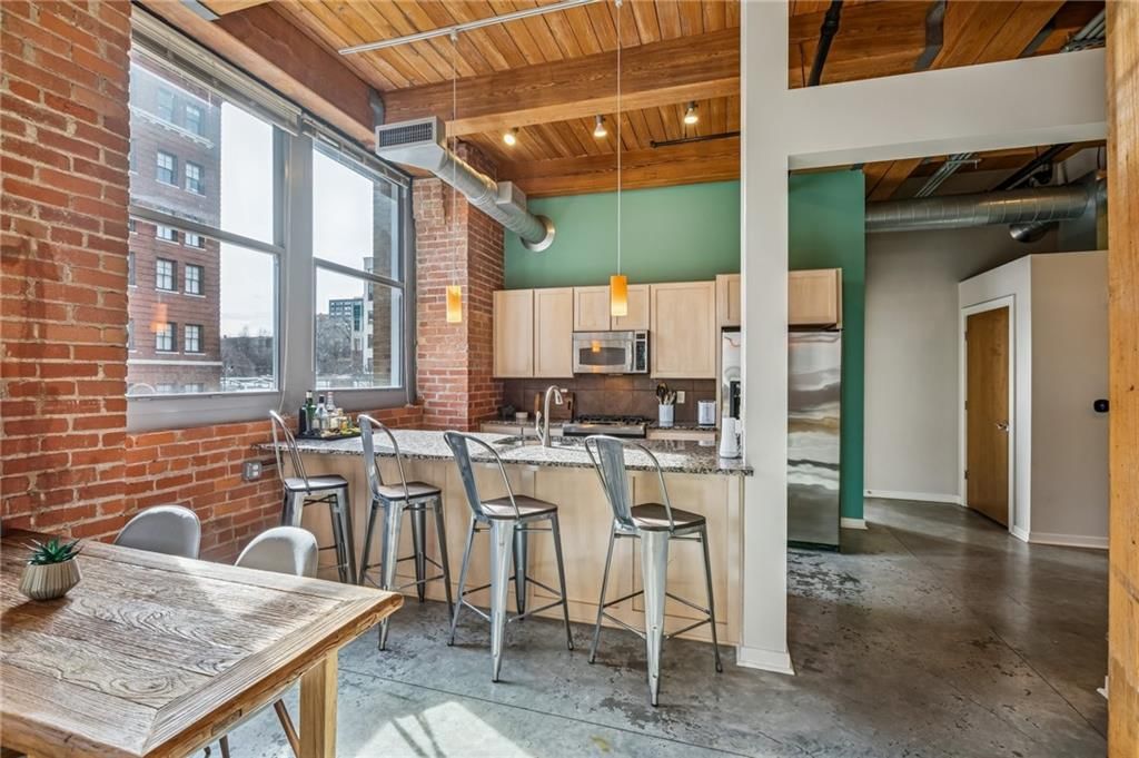 712 Broadway Boulevard — photo 18
