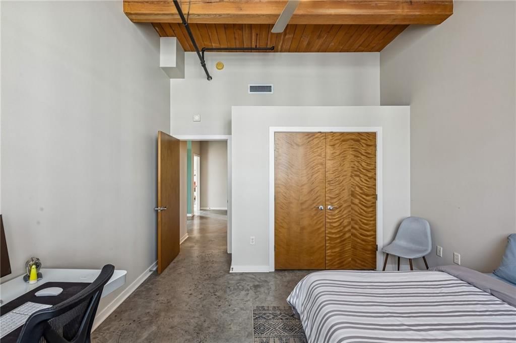 712 Broadway Boulevard — photo 26