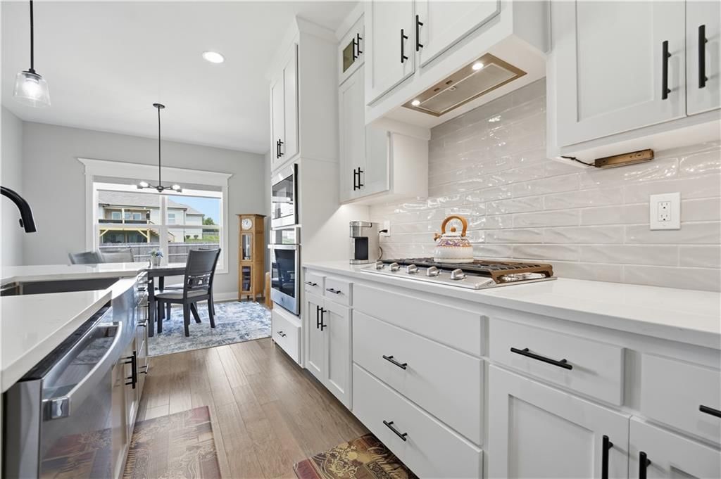 1811 Winchester Drive — photo 8