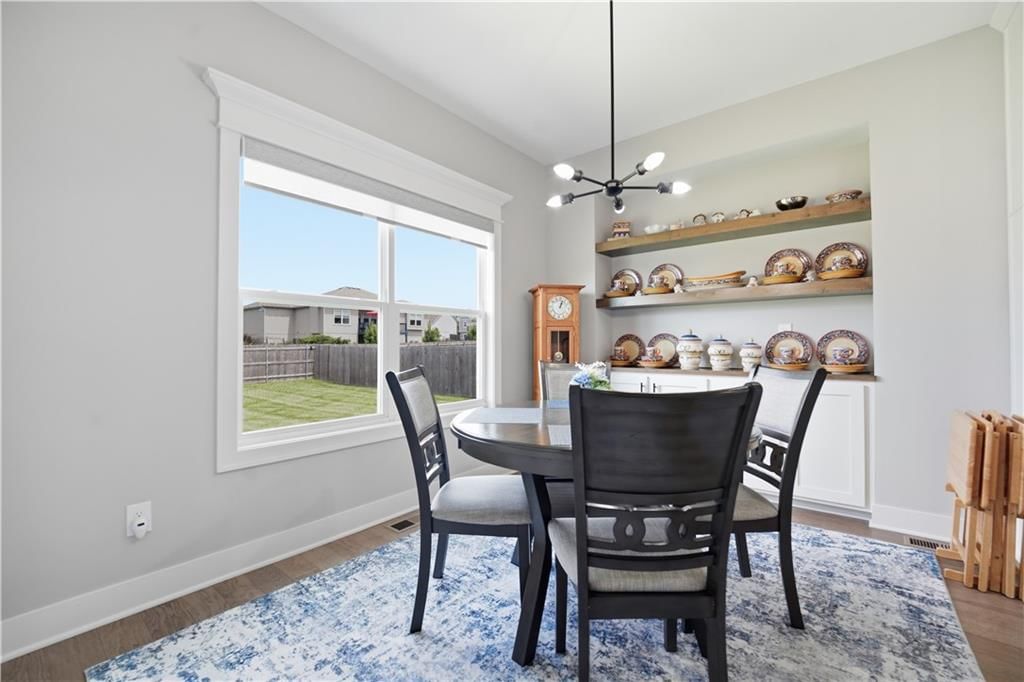 1811 Winchester Drive — photo 10