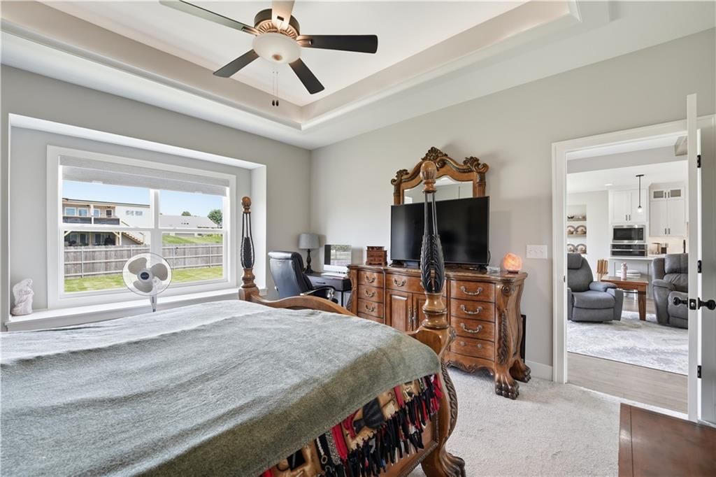 1811 Winchester Drive — photo 15