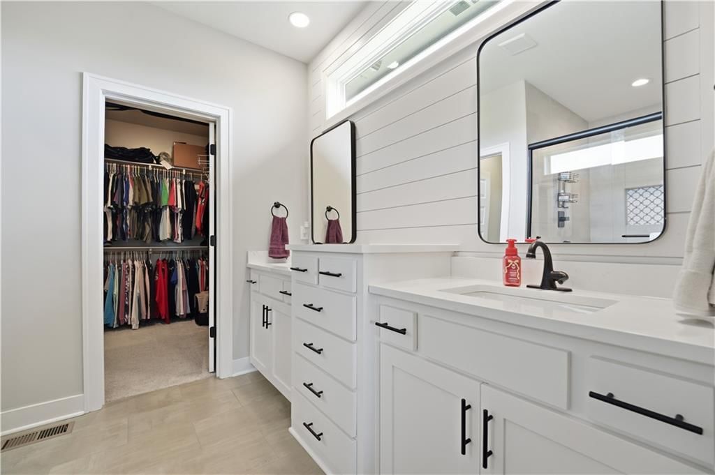 1811 Winchester Drive — photo 16
