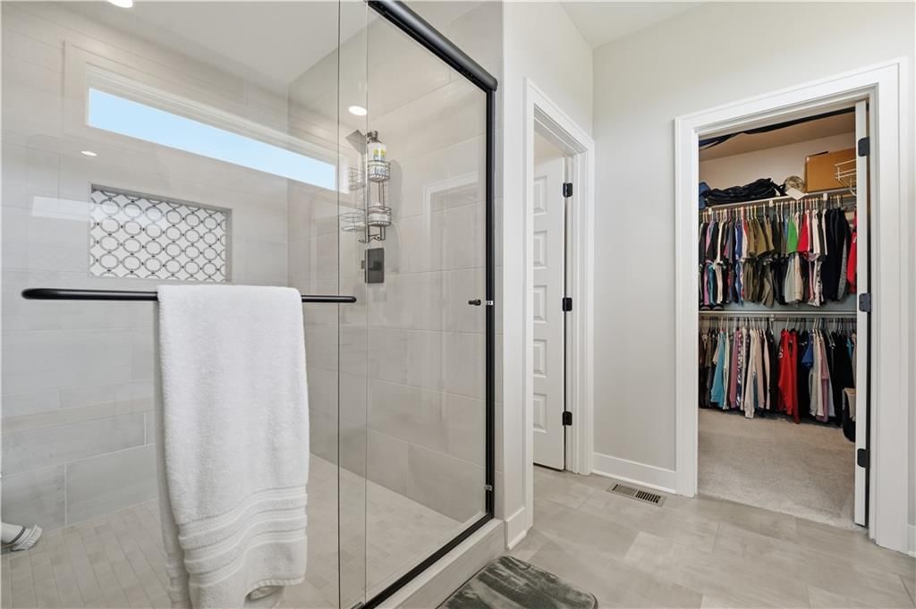 1811 Winchester Drive — photo 17