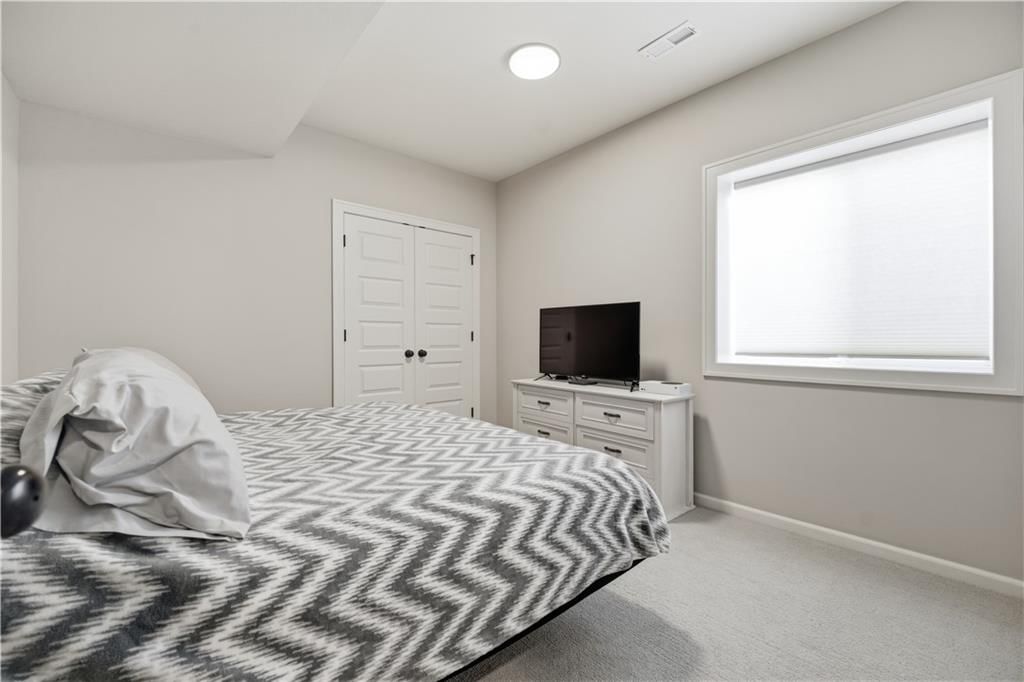 1811 Winchester Drive — photo 26