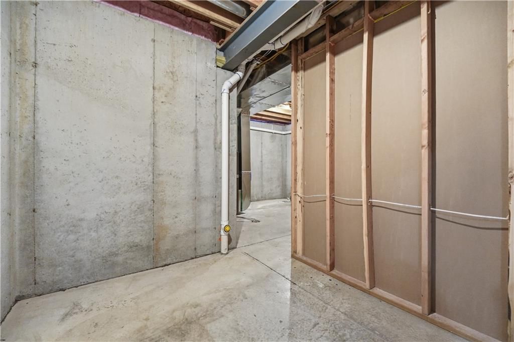 1811 Winchester Drive — photo 32
