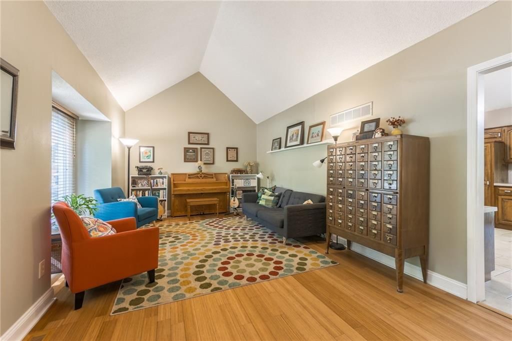 5909 N Norton Avenue — photo 14