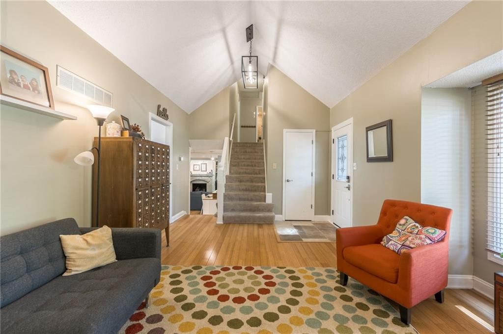 5909 N Norton Avenue — photo 18