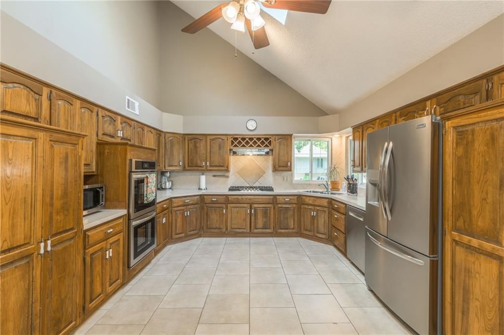 5909 N Norton Avenue — photo 22