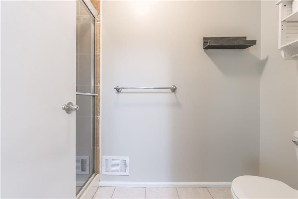 5909 N Norton Avenue — photo 31