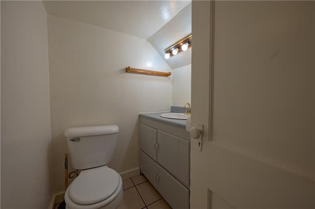 615 W 6th Street — photo 14