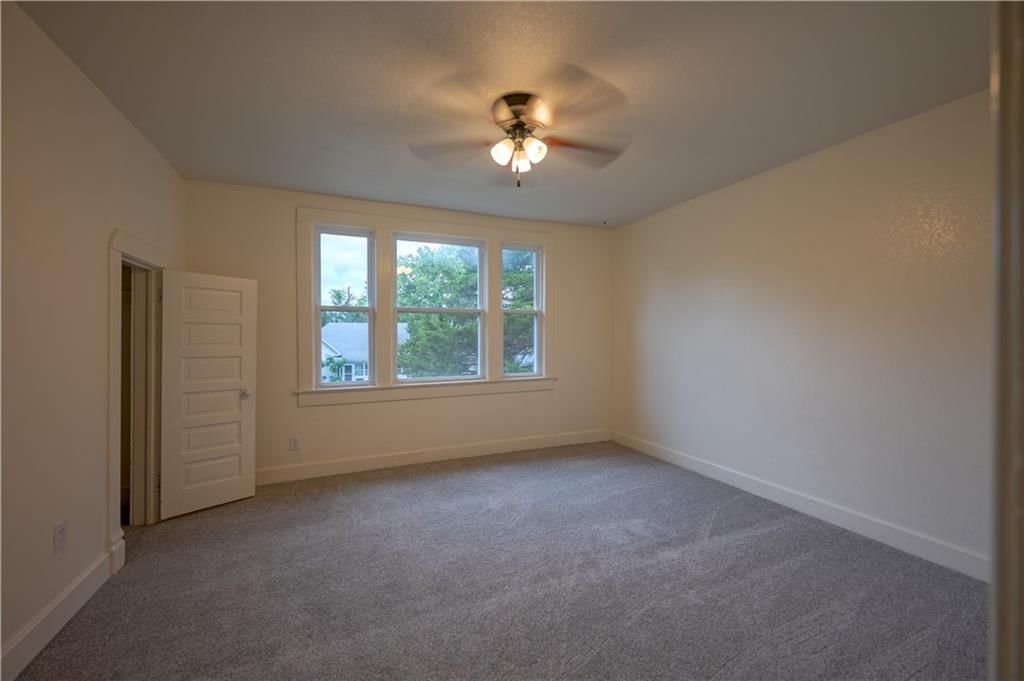 615 W 6th Street — photo 16