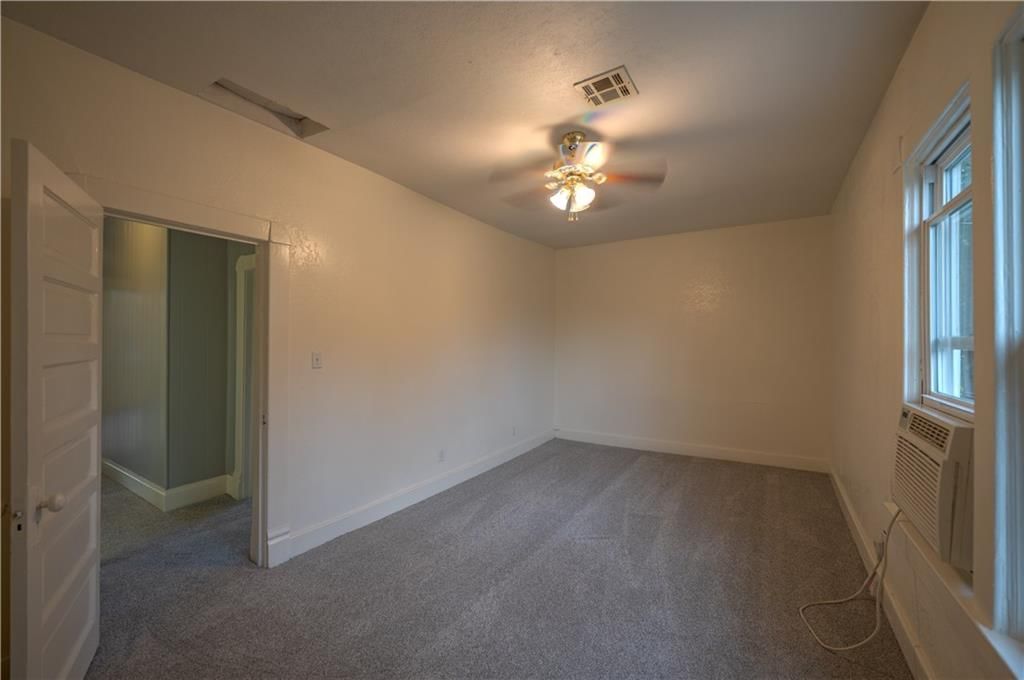 615 W 6th Street — photo 24