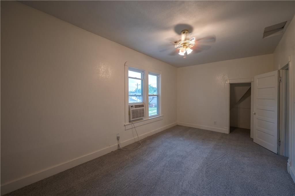615 W 6th Street — photo 25