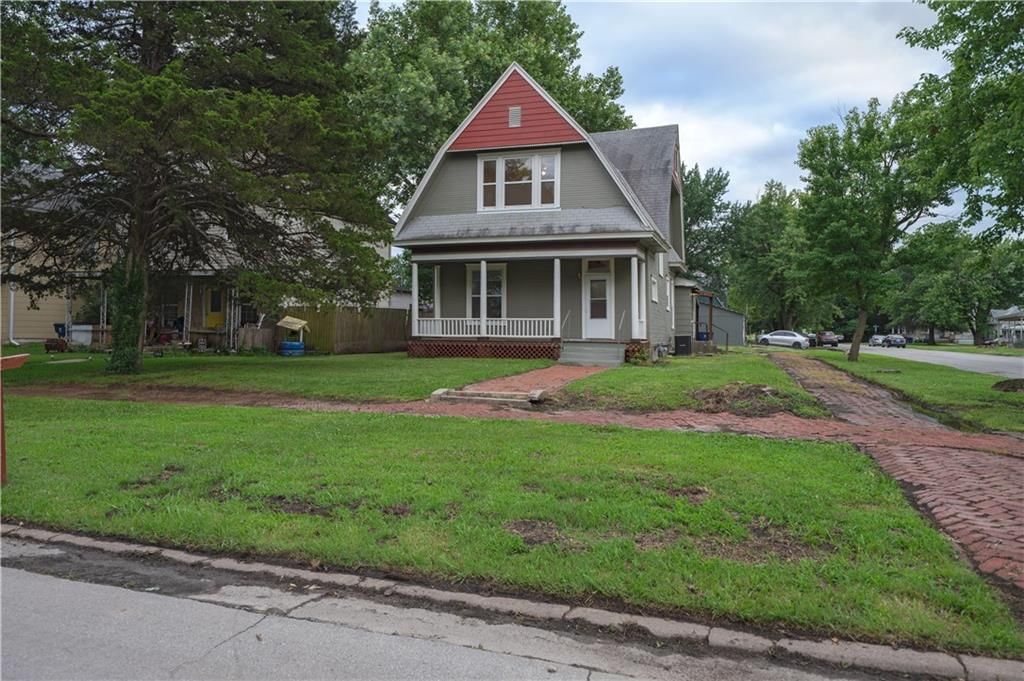 615 W 6th Street — photo 32