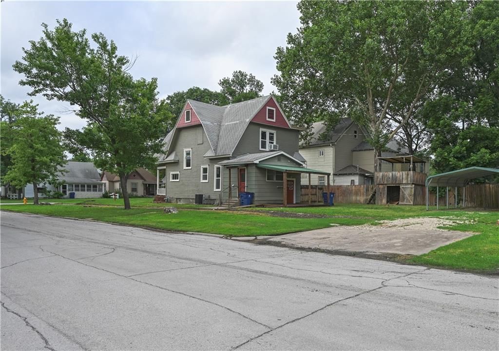 615 W 6th Street — photo 39