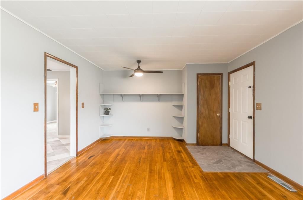 503 E Mckissock Street — photo 7