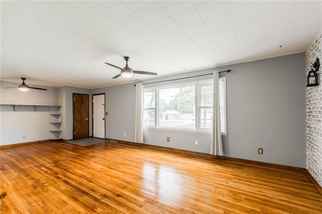 503 E Mckissock Street — photo 8