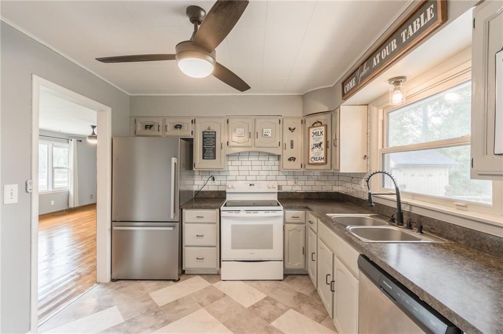 503 E Mckissock Street — photo 10