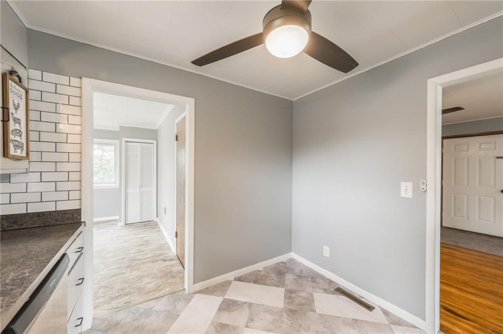 503 E Mckissock Street — photo 11