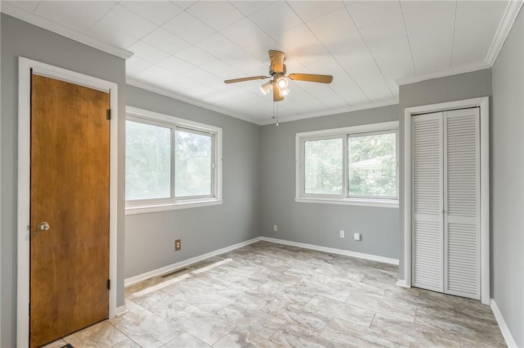 503 E Mckissock Street — photo 12