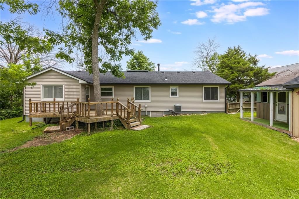 503 E Mckissock Street — photo 24