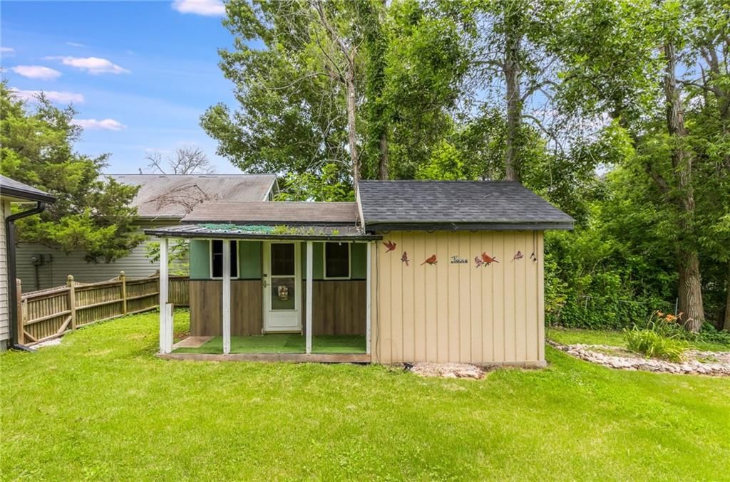 503 E Mckissock Street — photo 26