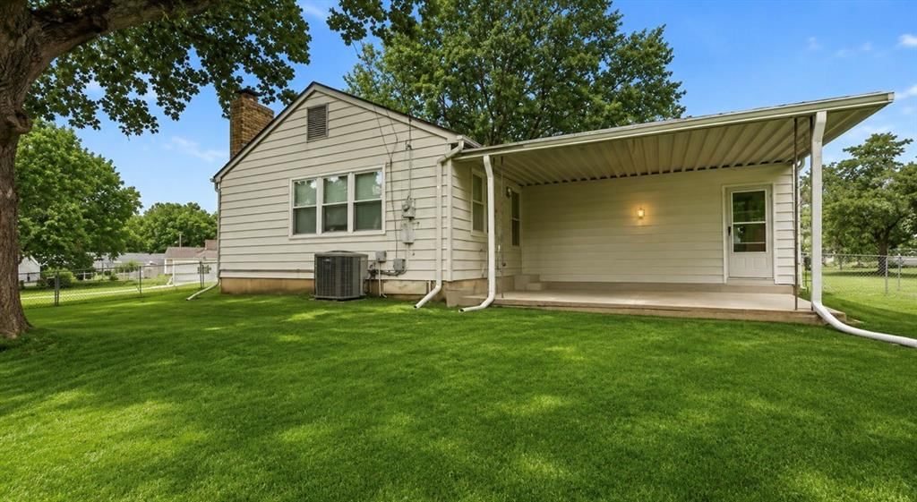 4416 Vermont Avenue — photo 25