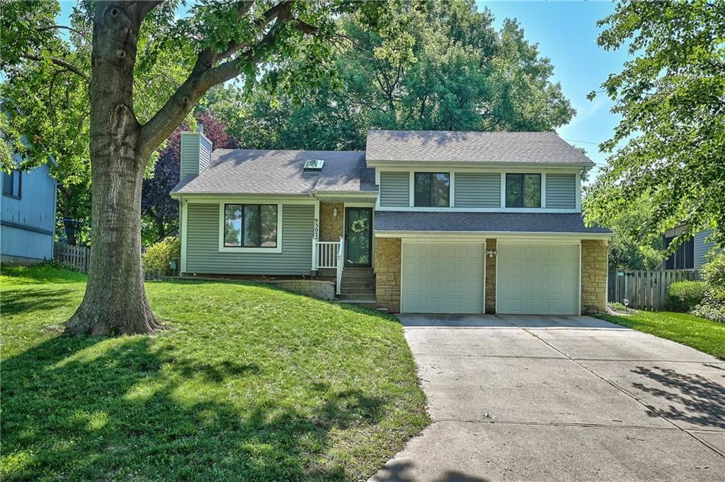 9307 Acuff Lane, Lenexa, KS