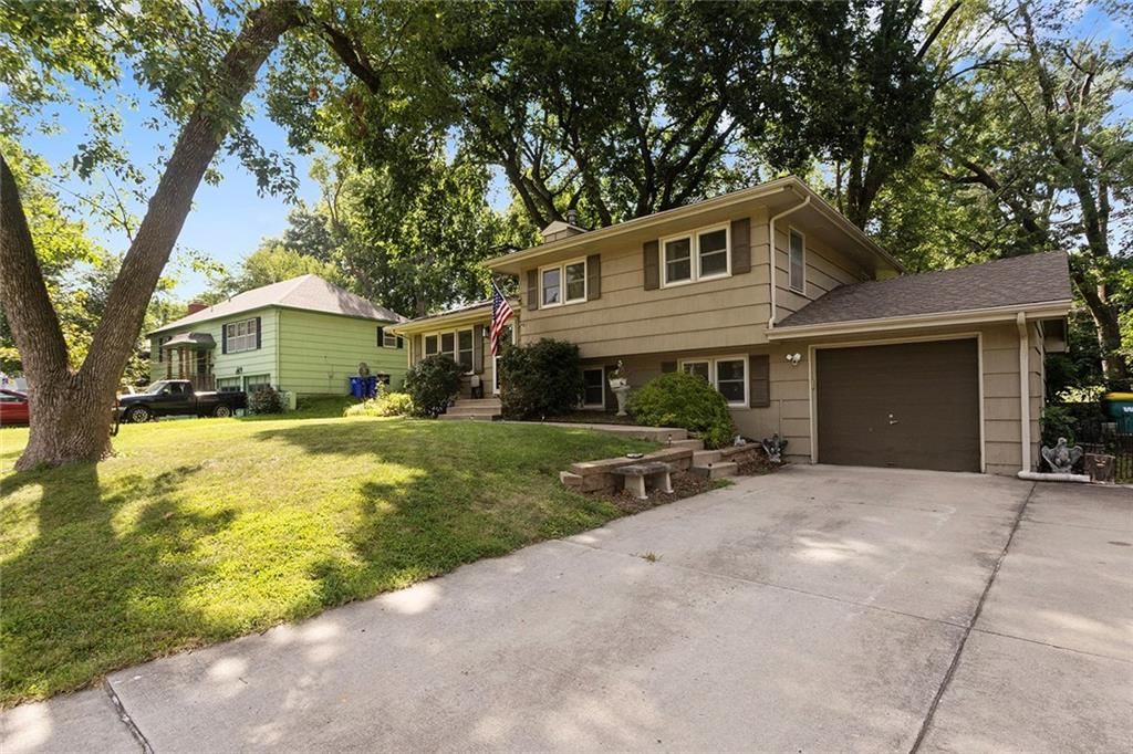 10402 W 73rd Street — photo 21