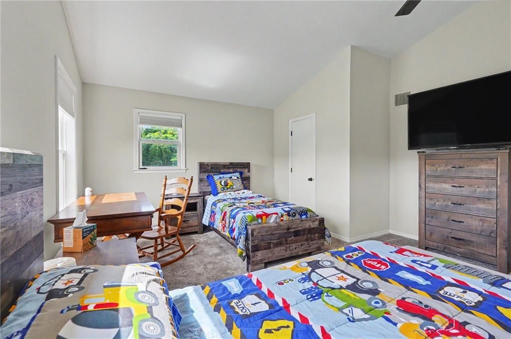 18629 Linwood Road — photo 31