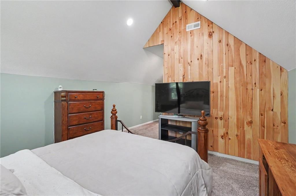 18629 Linwood Road — photo 37
