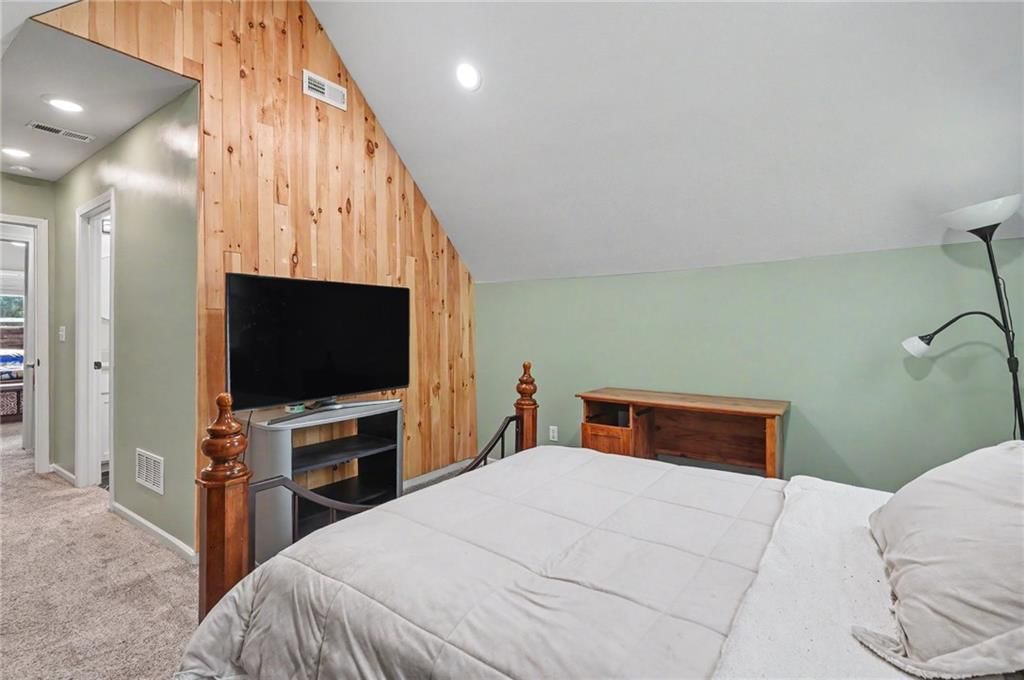 18629 Linwood Road — photo 38