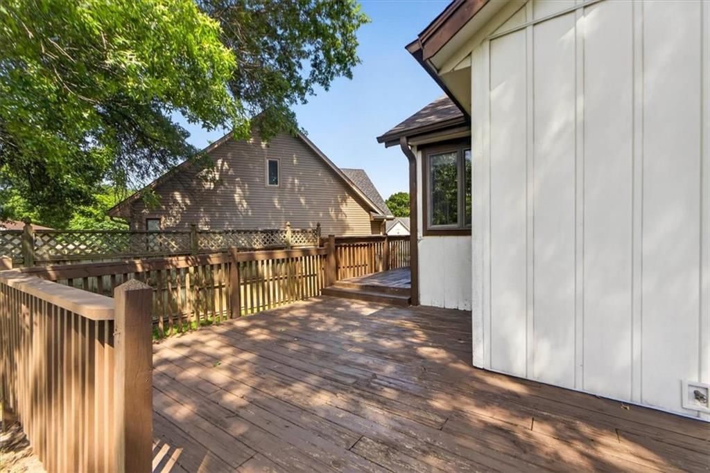 5743 Willow Avenue — photo 38