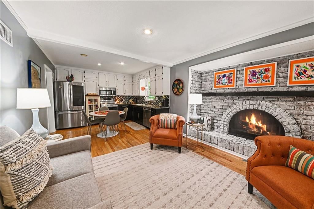 2407 NW 88th Street — photo 3