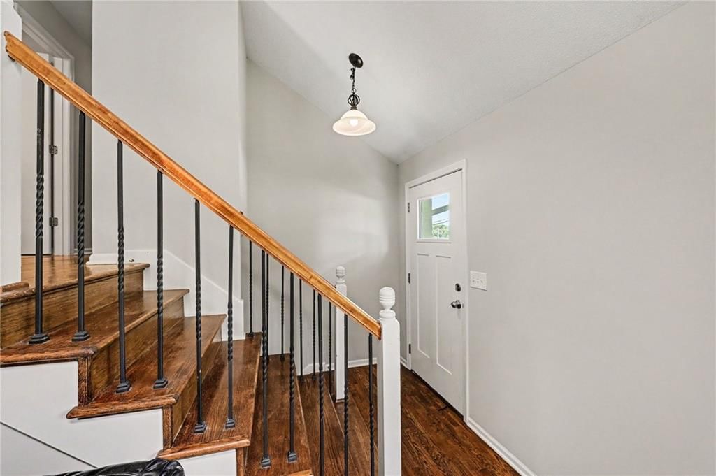 9812 W 51st Street — photo 6