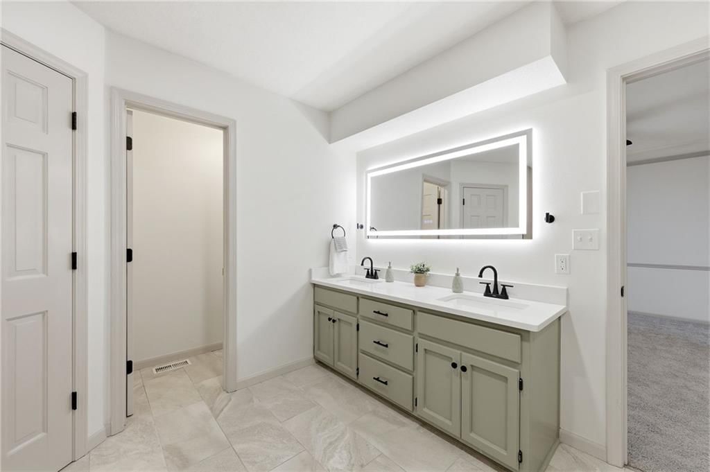 1008 NE Remington Court — photo 31