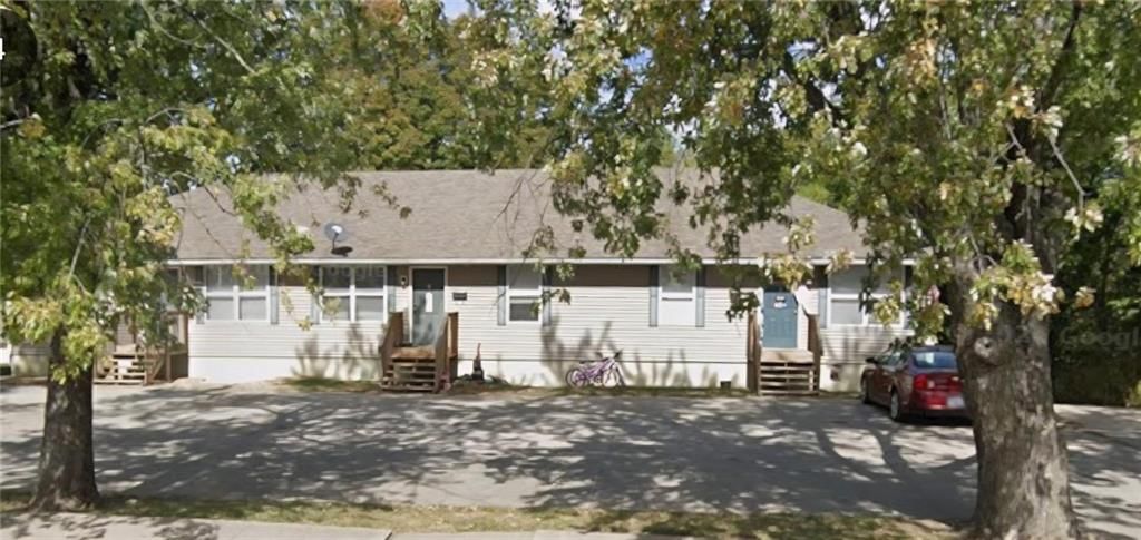 215 W Montgomery Street, Odessa, MO